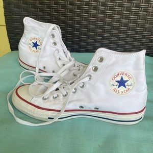 Converse high top size 6.5 men’s 8.5 women’s